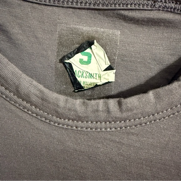 Tracksmith Harrier Tee Mulberry - Picture 3 of 3